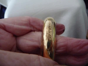 BRAZALETE BRAZALETE CON BISAGRAS TONO DORADO DE 1/2"" DE ANCHO COMO ESTÁ #25/5 - Imagen 1 de 11