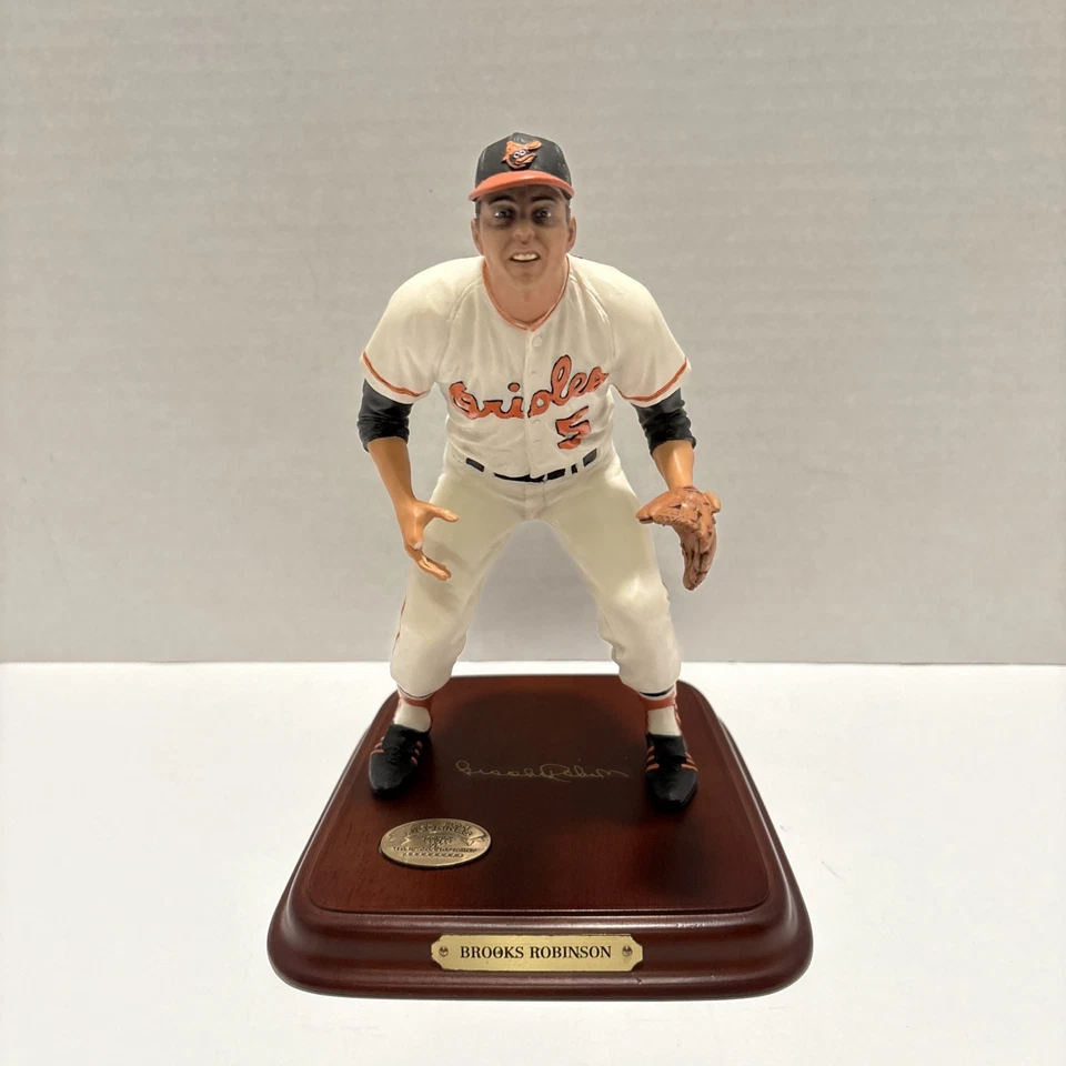 Figura Estatua Brooks Robinson Danbury Como Nueva Baltimore Orioles LEER Foto 1 de 4