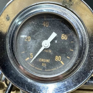 Stewart Warner Vintage Oil Pressure Gauge 0-80 psi 826363 W/Handlebar Mount - Picture 1 of 14