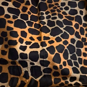 Giraffe print Cotton Flannel JoAnn Sewing Fabric BTY x 42" Soft - Picture 1 of 3