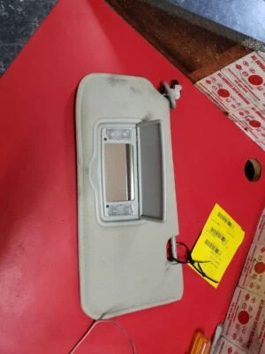 Parasol izquierdo conductor con iluminación compatible 05-06 MAZDA TRIBUTE 170021 Foto 1 de 4