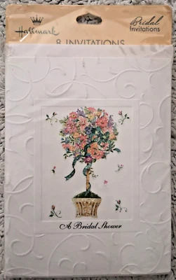 Invitaciones nupciales Hallmark A Bridal Flower. 8 cunas por paquete. Foto 1 de 2