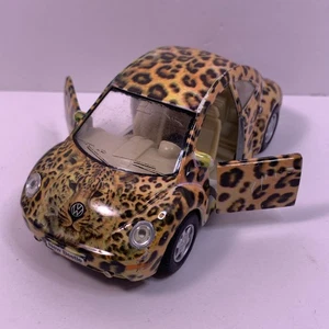 Kinsmart 1:32 Scale Diecast Car Volkswagen VW New Beetle Cheetah Print Pull Back - Picture 1 of 6