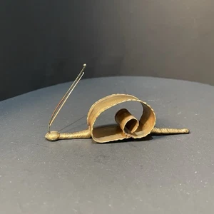 MCM Messing Schnecke Skulptur handgefertigt 4,25” lang 1,75” hoch - sehr Mid Century - Bild 1 von 10