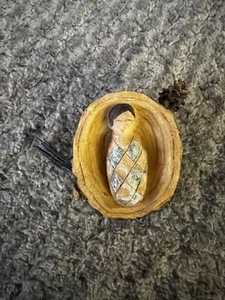Enesco Nativity Bark-like Carved Christmas 2006 Jesus Only Replacement - Picture 1 of 2