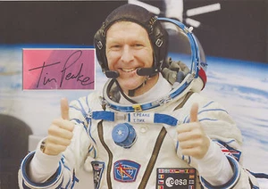 TIM PEAKE Signed 12X8 Photo Display SPACE STATION Soyuz TMA-19M COA - Picture 1 of 1
