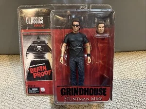 Mezco Cult Classics Series 7: Grindhouse Stuntman Mike Actionfigur - Bild 1 von 7