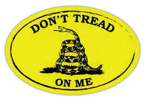 Oval Magnet - Gadsden Flag Don't Tread On Me - Coiled Snake - Cars Refrigerators - Picture 1 of 1