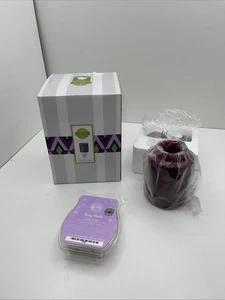 Scentsy Frosted Flannel Mini Plug In Wax Warmer Glass & Bar Fuzzy Blanket - Picture 1 of 10