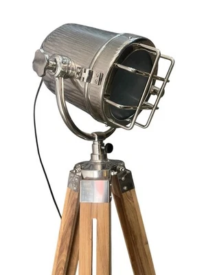 Lámpara de pie foco cromado con trípode de madera natural - Decoración industrial del hogar Foto 1 de 4
