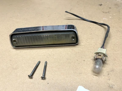 1980-1991 Ford F-150 F-250 ranger - rear cab BED Cargo Light lamp courtesy roof - Image 1 of 4