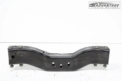 2020-2025 GMC SIERRA 2500 HD CREW CAB FRONT TRANSMISSION CROSSMEMBER BRACKET OEM - Image 1 of 4