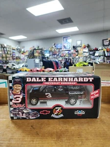 1995 Brookfield Collectors Guild Dale Earnhardt Chevrolet Suburban 1:25 Scale - Picture 1 of 2