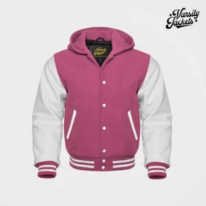 Chaqueta Universitaria Premium Cuerpo Rosa Claro Mangas Blancas Letterman Béisbol Colegio - Imagen 1 de 5