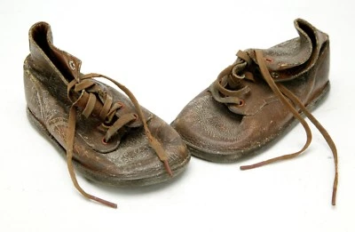 Antiques From 19 Century 2-3 Years Old Baby Leather Shoes. Interesting. - Image 1 of 3