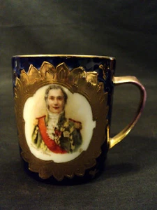 STUNNING PORCELAIN DEMITASSE GILT CABINET PORTRAIT CUP - Picture 1 of 7