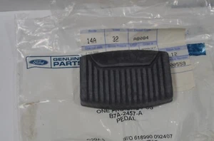 1957 NOS FORD FAIRLANE THUNDERBIRD BRAKE PEDAL CLUTCH PEDAL PAD B7A-2457-A - Picture 1 of 2
