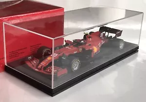 Looksmart LS18F1039 Ferrari SF21 Carlos Sainz Jr. #55 F1 British GP 2021 1:18 - Picture 1 of 12