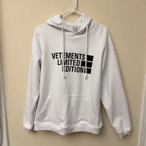 Vetements Mens White Cotton Outdoor Limited Edition Pullover Hoodie SIZE S 🇺🇸 - Picture 1 of 17