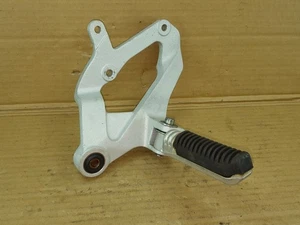 SUZUKI GSXR1100 WS/WW 1995-98 LH & RH Pair Rear/Pillion Footrest/Hanger Assembly - Picture 1 of 9
