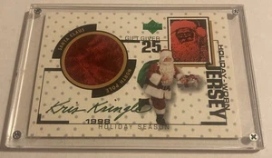 1998 UPPER DECK SANTA CLAUS KRIS KRINGLE HOLDAY-WORN JERSEY JUMBO CHRISTMAS CARD - Bild 1 von 2