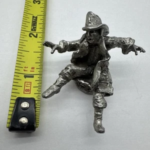 Modellino pompiere pompiere in peltro Gallo vintage che cade alto 1" - Foto 1 di 6