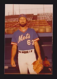 1982 Steve Ratzer Nueva York Mets sin firmar 3-1/2 x 5 foto instantánea original #1 - Imagen 1 de 1