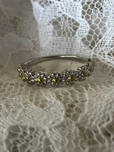 Anello bigiotteria moda tono argento fiori margherita misura 9 - Foto 1 di 5