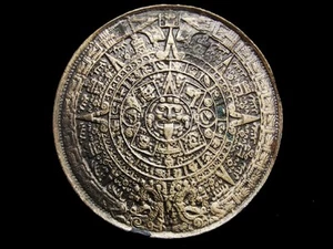 NA27160 VINTAGE 1970s **MAYAN CALENDER** SOUTHWESTERN DESIGN BELT BUCKLE - Picture 1 of 2