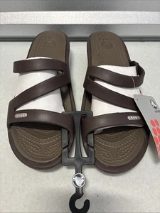 Crocs Patricia sandali con zeppa donna taglia 10 marroni scarpe slip on con cinturino NUOVI - Foto 1 di 6