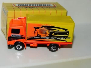 MATCHBOX YELLOW BOX #23 VOLVO CONTAINER - Picture 1 of 4