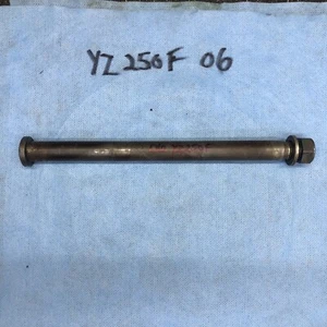 2006 Yamaha Wr250f Wr450f Yz250f Yz450f Rear Back Swingarm Bolt Suspension Axle - Picture 1 of 9