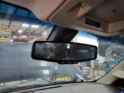 Used Front Center Interior Rear View Mirror fits: 2017 Gmc Yukon w/telematics On - Image 1 of 4