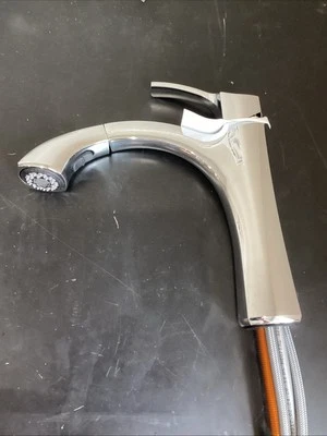 Grifo de cocina extraíble de arco alto de un mango Moen Voss 9125C cromado M1 Foto 1 de 4