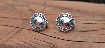 JAI John Hardy 925 Sterling Silver Hammered Stud Earrings. - Image 1 of 4