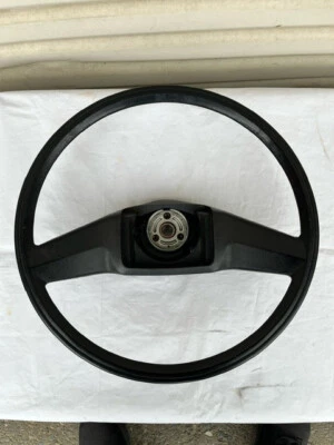 Volante estándar usado GMC 1978-1987 camioneta Chevrolet GMC C10 K10 #9760812 Foto 1 de 4