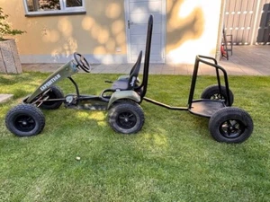 Berg Gokart xxl mit Anhänger und Ersatzrad, olivefarben, gebraucht - Bild 1 von 3