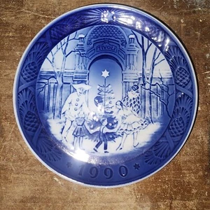 ROYAL COPENHAGEN 1990 Christmas at Tivoli Collector Plate blue - Picture 1 of 2