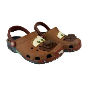 Crocs Cars Tow Mater Jugend Kinder Größe 4 selten braun Pixar Disney Figur LESEN - Bild 1 von 16