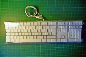 Apple Pro Keyboard A1048 Tastatur USB Deutsch - NEU UNBENUTZ OVP - Bild 1 von 5