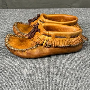 Vintage Moccasins Women’s 7 Handmade Indigenous Leather Fringe Round Toe Tan - Picture 1 of 11
