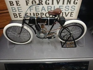 Harley Davidson Dicast  Bike - Picture 1 of 2