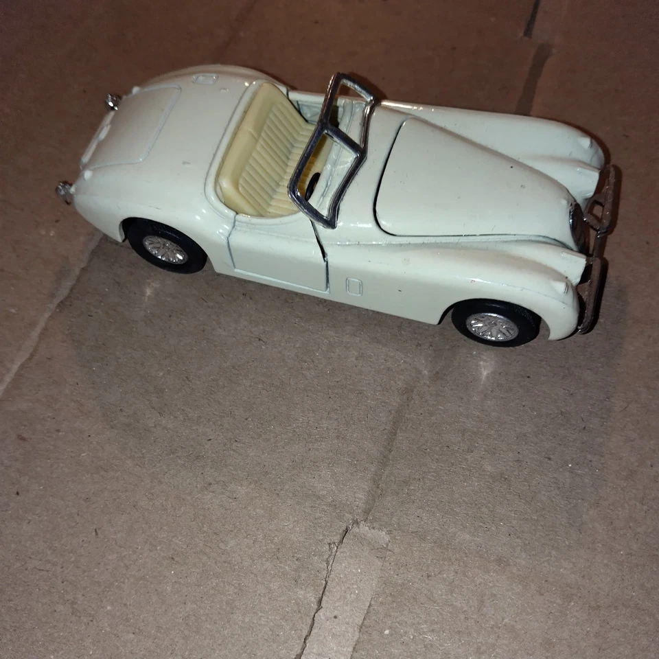 Спортивный автомобиль с откидным верхом Jaguar SS 4715 50-х годов - Изображение 1 из 3