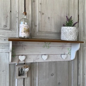Pequeño estante de pared de madera pintada corazón ganchos clavijas campo cocina diseño de flores - Imagen 1 de 11