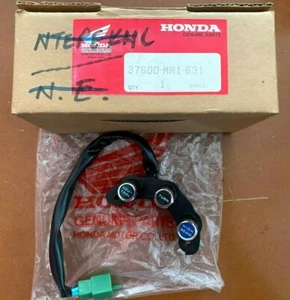 37600-MR1-631 GENUINE BOX ASSY FOR HONDA VT600C SHADOW - Picture 1 of 1