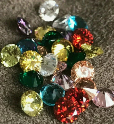 Cubic Zirconia Loose Stones Wholesale  1 mm to 12 mm Round  All Colours & Sizes - Image 1 of 4