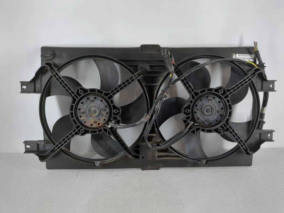 2000 - 2004 年克莱斯勒协和式电动散热器冷却风扇电机组件 956172 — 第 1/4 张图片