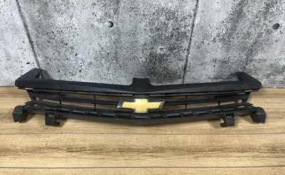 Решетка передняя для Chevrolet Camaro 2016-2018 годов выпуска 23382784 от оригинального производителя - Изображение 1 из 4