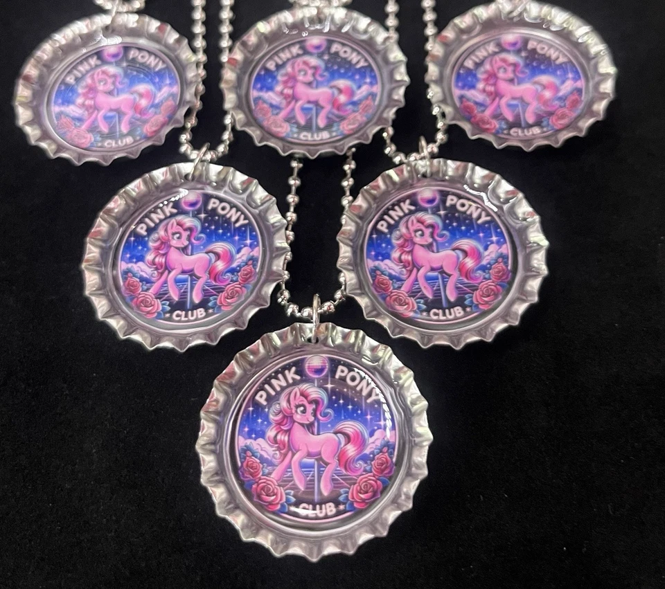 Pink Pony Club / Favores de fiesta / Tapa de botella / Collares / Cumpleaños / Favor Foto 1 de 2