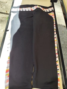 Leggings Capri Sport Damen Gr.l Fabletics Schwarzbunt - Bild 1 von 8